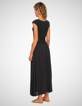 Load image into Gallery viewer, Mora Dress (8250106052816)
