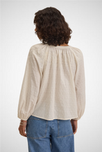 Charger l&#39;image dans la galerie, Tonal Stitch Embroidery Blouse (8255025184976)
