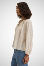 Charger l&#39;image dans la galerie, Tonal Stitch Embroidery Blouse (8255025184976)
