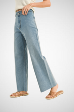 Charger l&#39;image dans la galerie, Straight Wide Leg Denim Pants (8229682872528)
