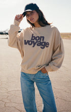 Charger l&#39;image dans la galerie, Bon Voyage Sunday Sweatshirt (8248003526864)
