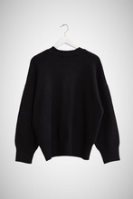 Charger l&#39;image dans la galerie, Oversized Sweater Pullover (8163195158736)
